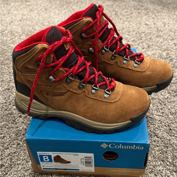 Columbia Women’s Newton Ridge Plus Waterproof Amped - Picture 1 of 5